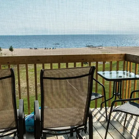 Domaine sur une plage Saint-Félicien Extérieur photo